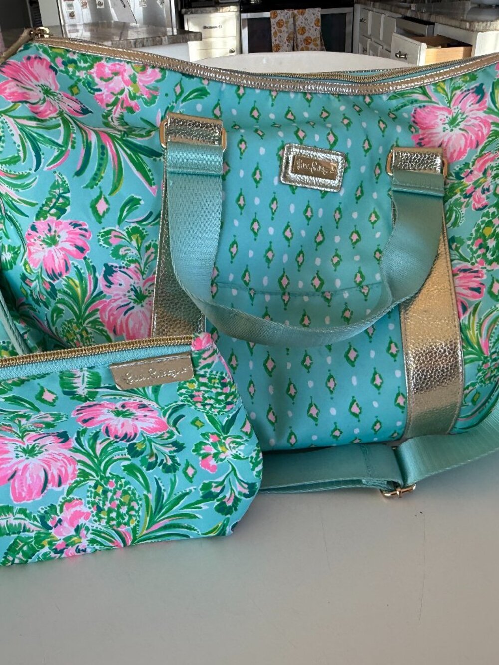 Lilly Pulitzer Duffel Bag & Pouch Set Oh Diamond Girl GWP & Cosmetic bag